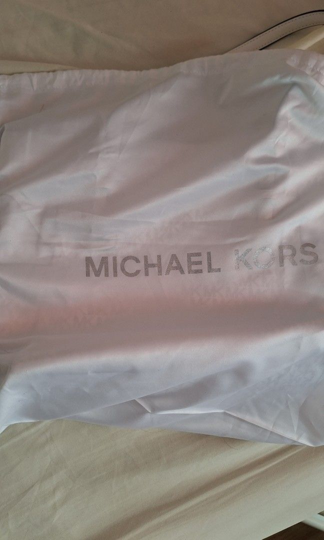 Michael Kors Voyager Medium Logo Tote Bag For Women (White, FS)