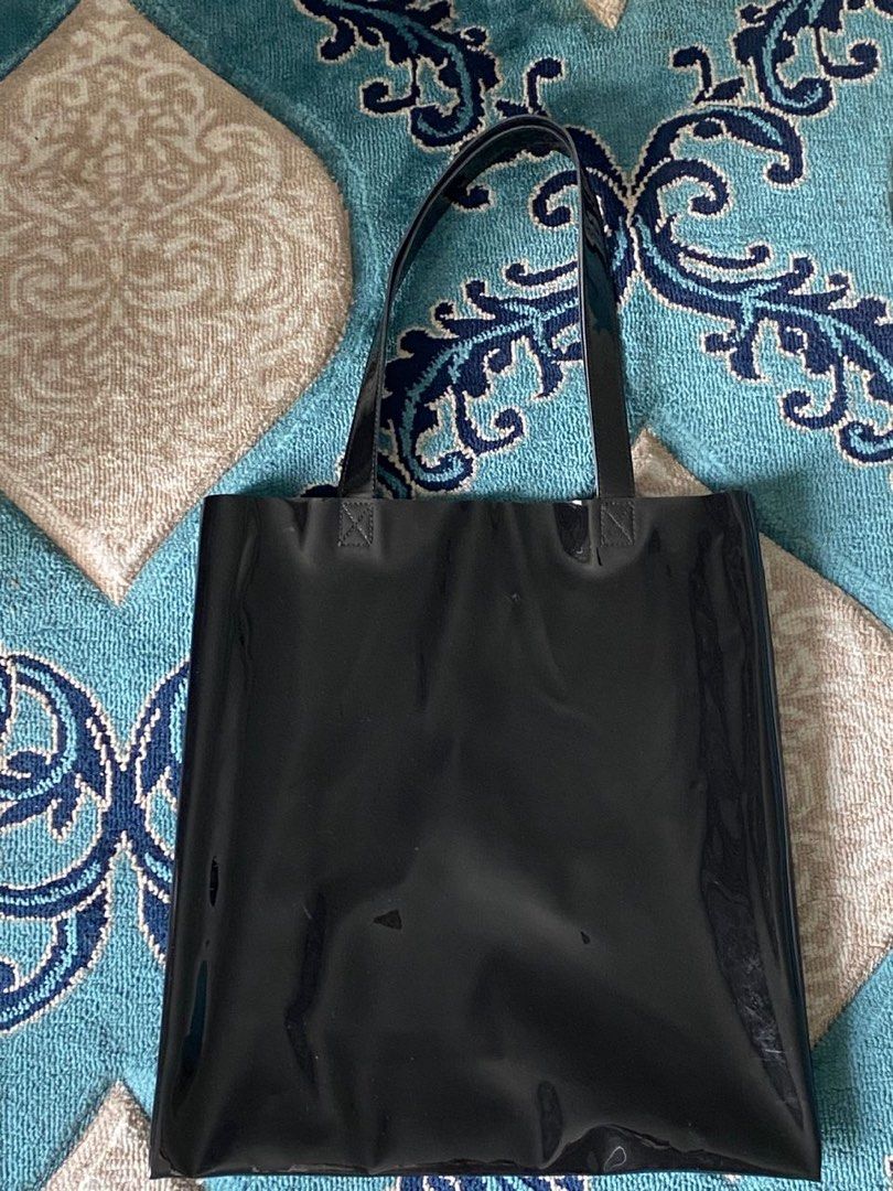 Patent tote shop