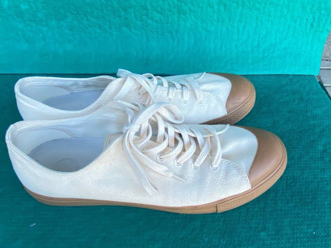 muji white sneakers