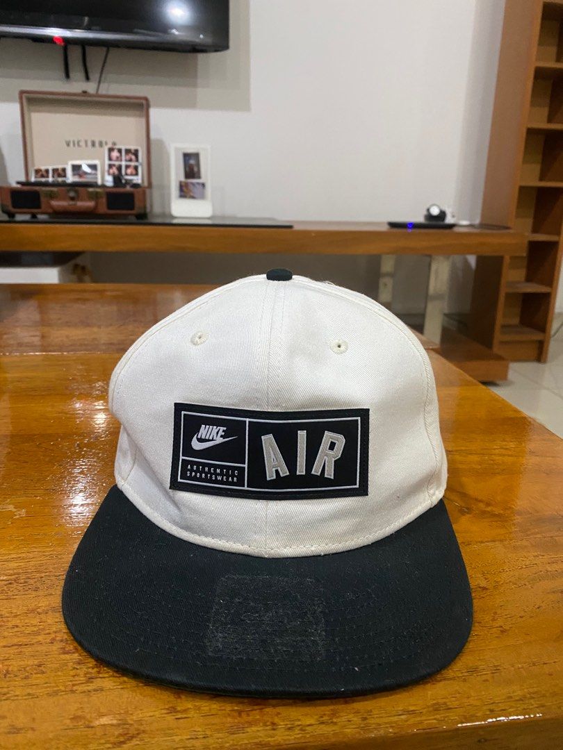 White nike snapback hat shop