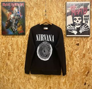 Nirvana Sweatshirt ©️2014 🔥