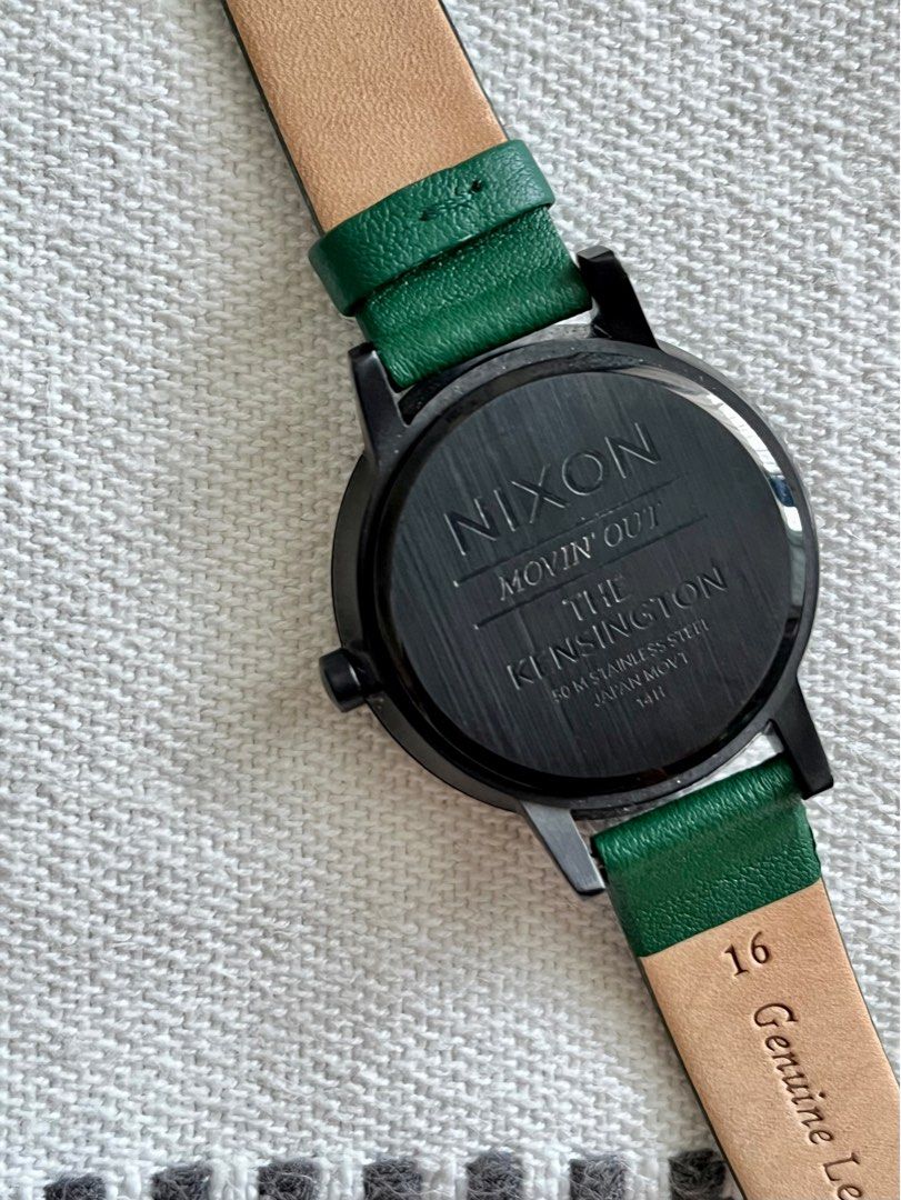 Nixon movin out the kensington 50m stainless steel top