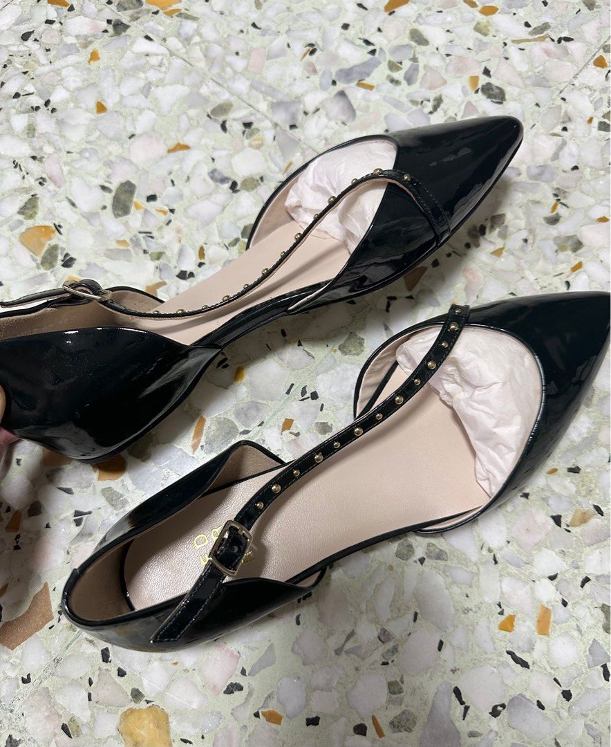 Order Red Pointed flats in dark green Women s Fashion Footwear