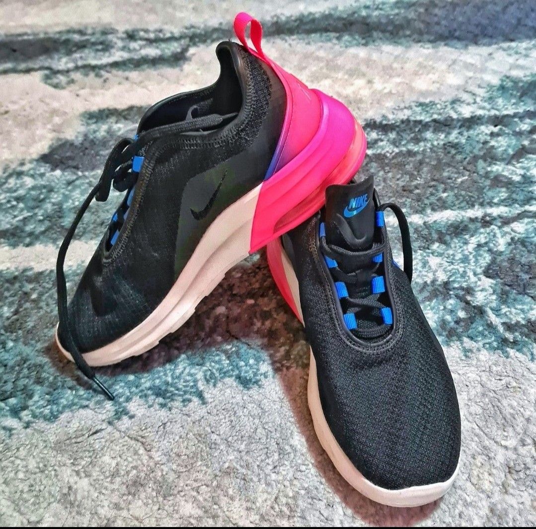 Nike air max discount motion 2 women's shoes