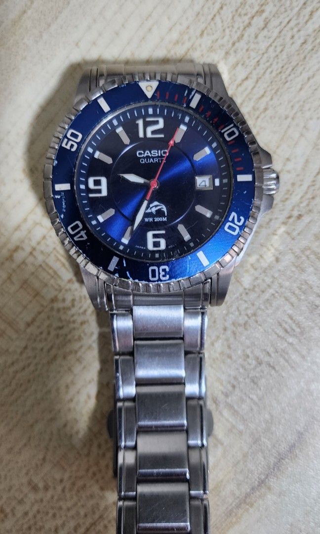 Original Casio Watch (Category: Men's Watches) located in Manila. Submitted by ronaldocf (Listing ID 1264088630, Image 1). Description: Casio Quartz Divers Watch.