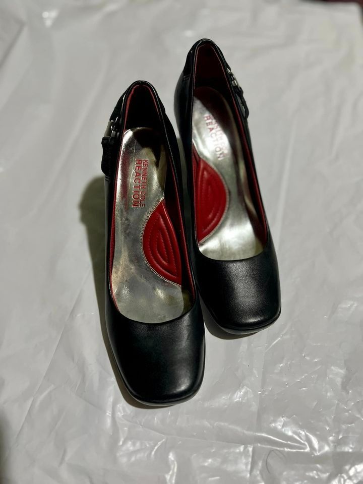 Kenneth cole reaction pumps best sale