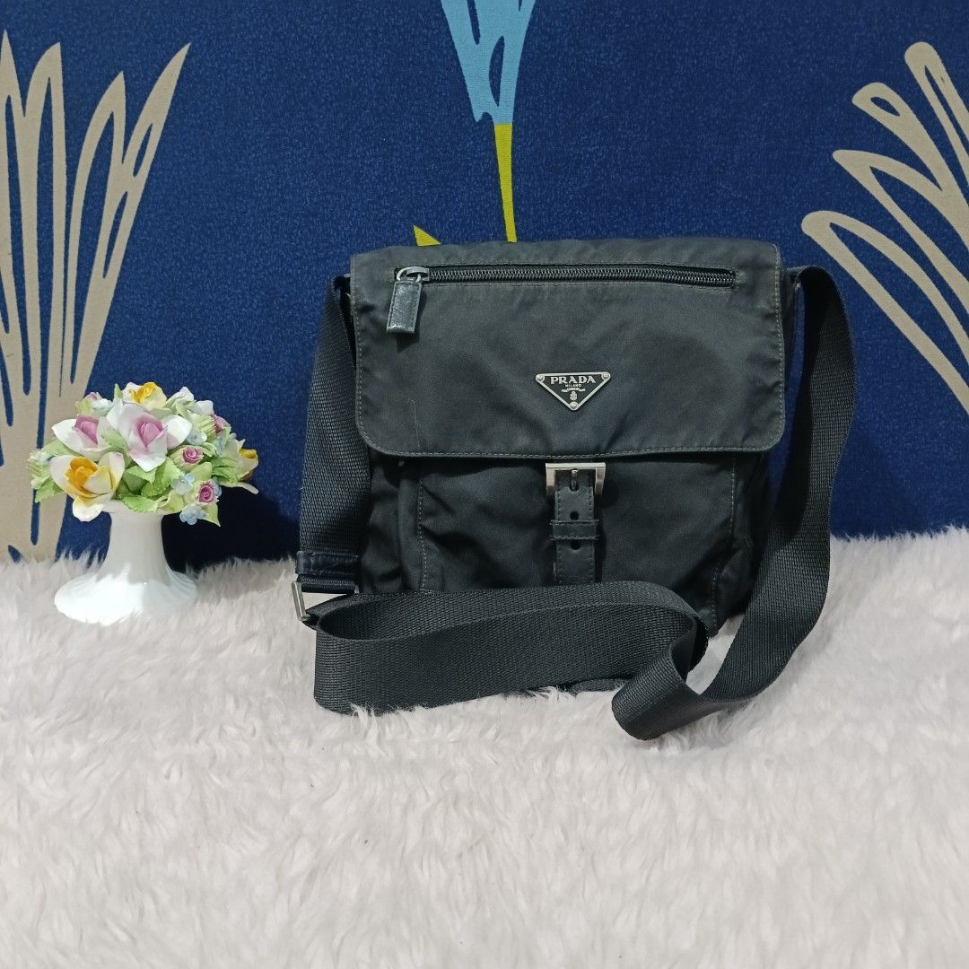 PRADA saffiano + tessuto nero, Luxury, Bags & Wallets on Carousell