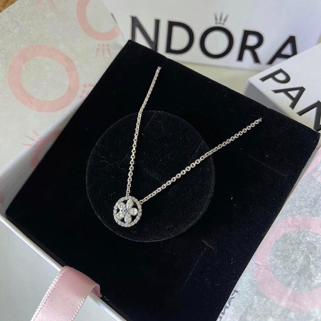 Sparkling snowflake sales collier necklace