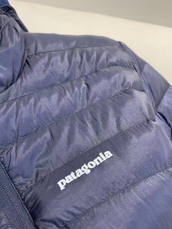 patagonia down sweater jacket, 男裝, 外套及戶外衣服- Carousell