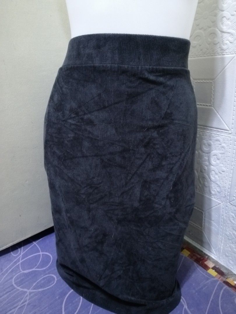 Plus size black skirt corduroy with side pockets plus size