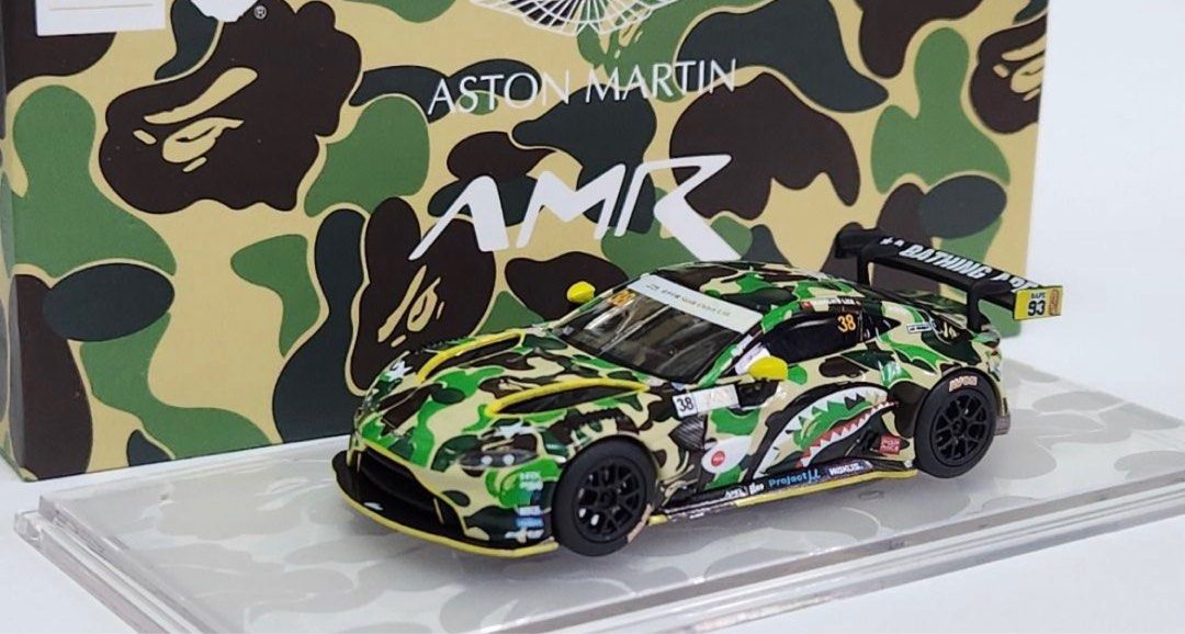 全新未開封POPRACE 1/64 BAPE x Aston Martin GT3 Green Camo 綠色