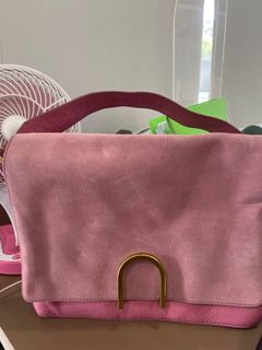 (Category: ) located in . Submitted by tee.bags (Listing ID 1264128640, Image 1). Description: .