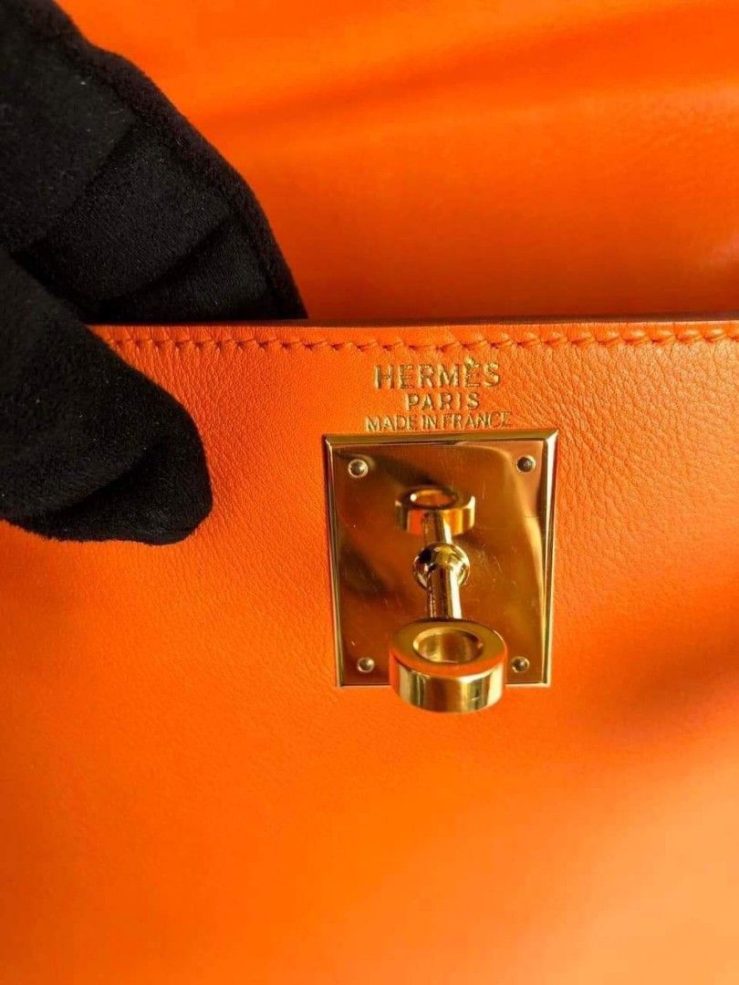 The French Hunter - Hermès Kelly 28 Gris Etain Togo Gold Hardware GHW C  Stamp 2018 For price and purchase inquiries, please contact 📧  sales@thefrenchhunter.com ☎ / Whatsapp: +33760100888 Line/WeChat:  thefrenchhunter