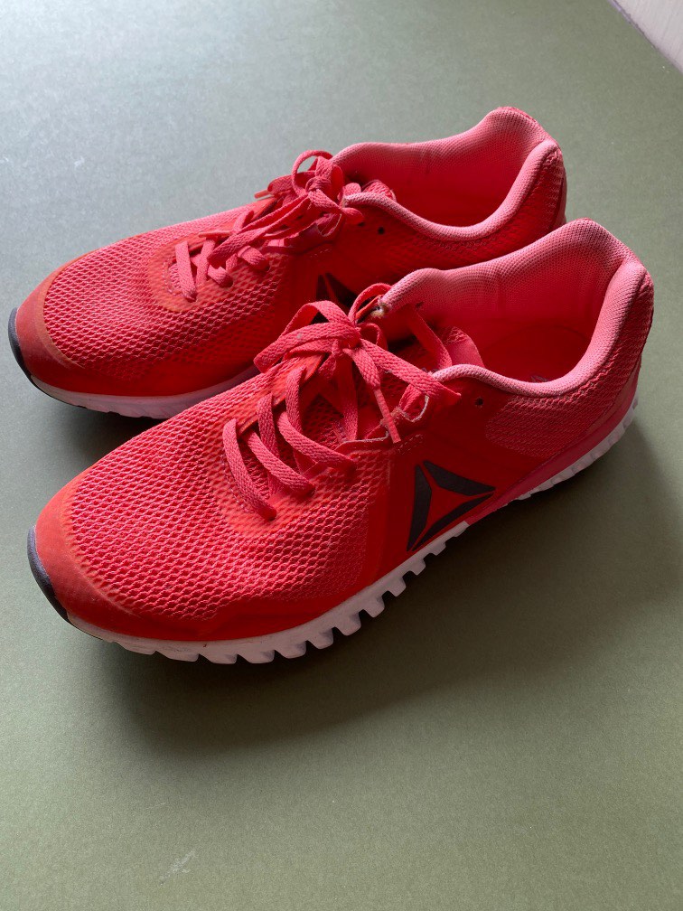 Reebok twistform deals