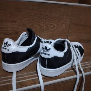 Sepatu adidas preloved