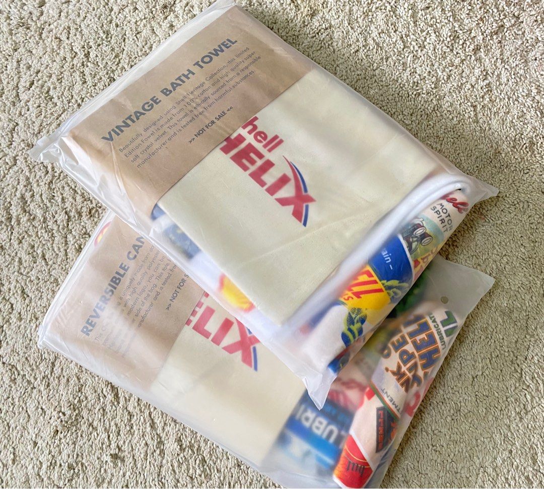 SHELL VINTAGE BATH TOWEL SET, Hobbies & Toys, Collectibles