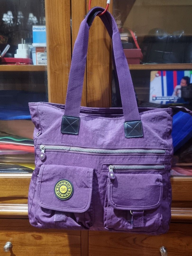 Shoulder bag nylon korea, Fesyen Wanita, Tas Dompet di Carousell