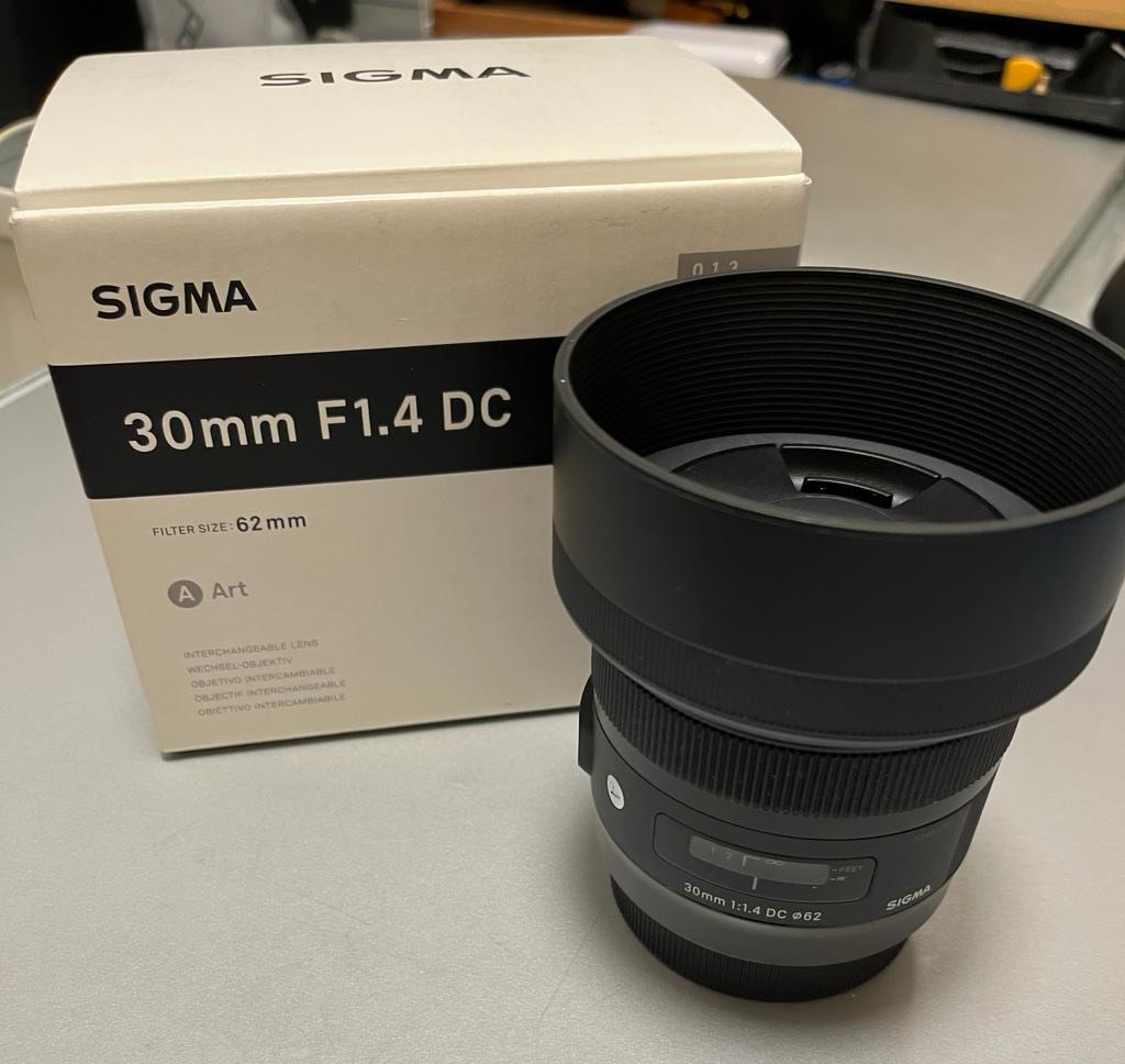 Sigma 30mm F1.4 DC Art for Canon, 攝影器材, 鏡頭及裝備- Carousell
