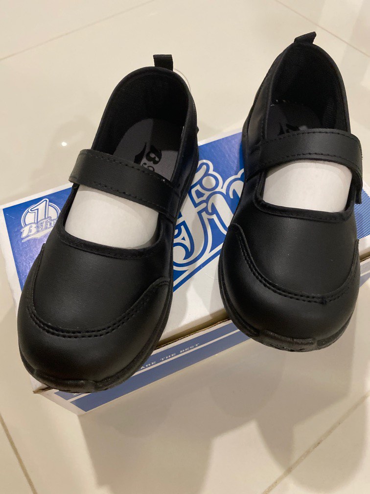 Girls black hotsell shoes size 2