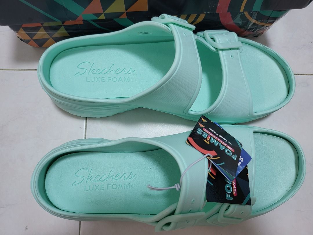 women skechers luxe foam