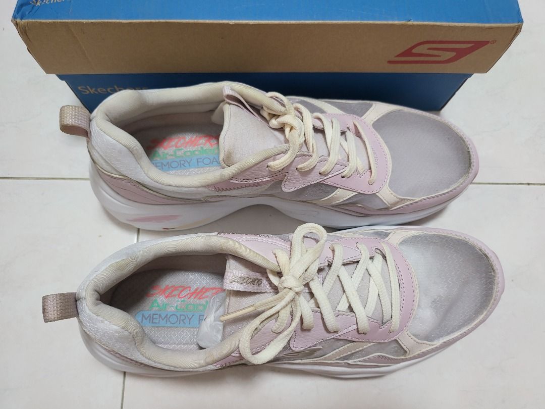 White sneakers memory foam discount