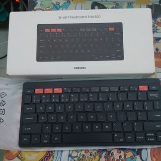 SAMSUNG Smart Keyboard Trio 500