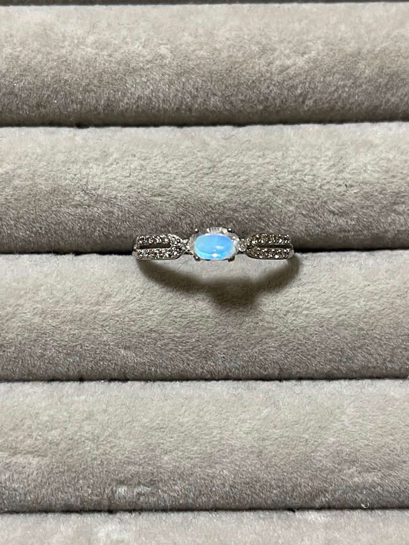 Vibrant spirit ring deals