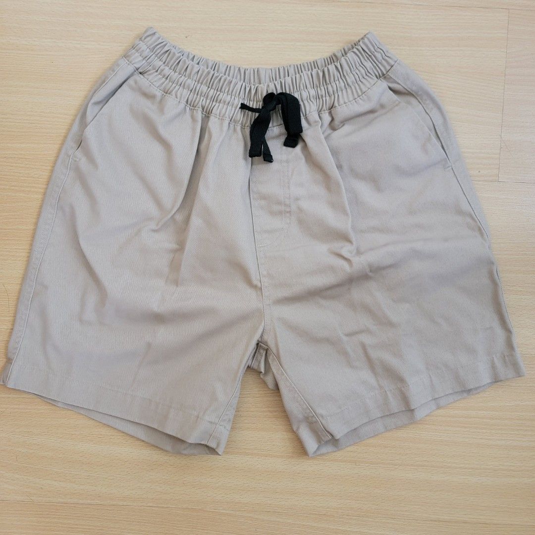 Straightforward tailored shorts (Size M; Color: Tan) (Category: Shorts) located in Manila. Submitted by kvlwrites (Listing ID 1264105838, Image 1). Description: Tailored shorts for men Brand: Straightforward Size: M (fits 31-33) Color: Tan Original Price: ₱599 Selling one of my pre-loved shorts! • Used only for a week. • RFS: I didn't like the way it fit me compared to the early versions of their Tailored Shorts. • Price non-negotiable Please hav