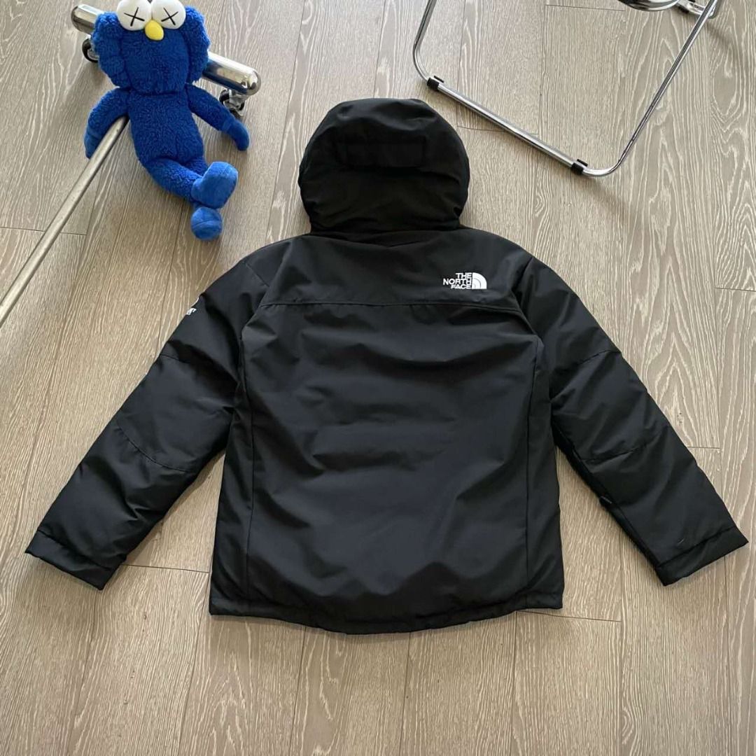 The North Face Baltro light jacket 羽絨外套日本限定版米白/黑色日版, 男裝, 外套及戶外衣服- Carousell