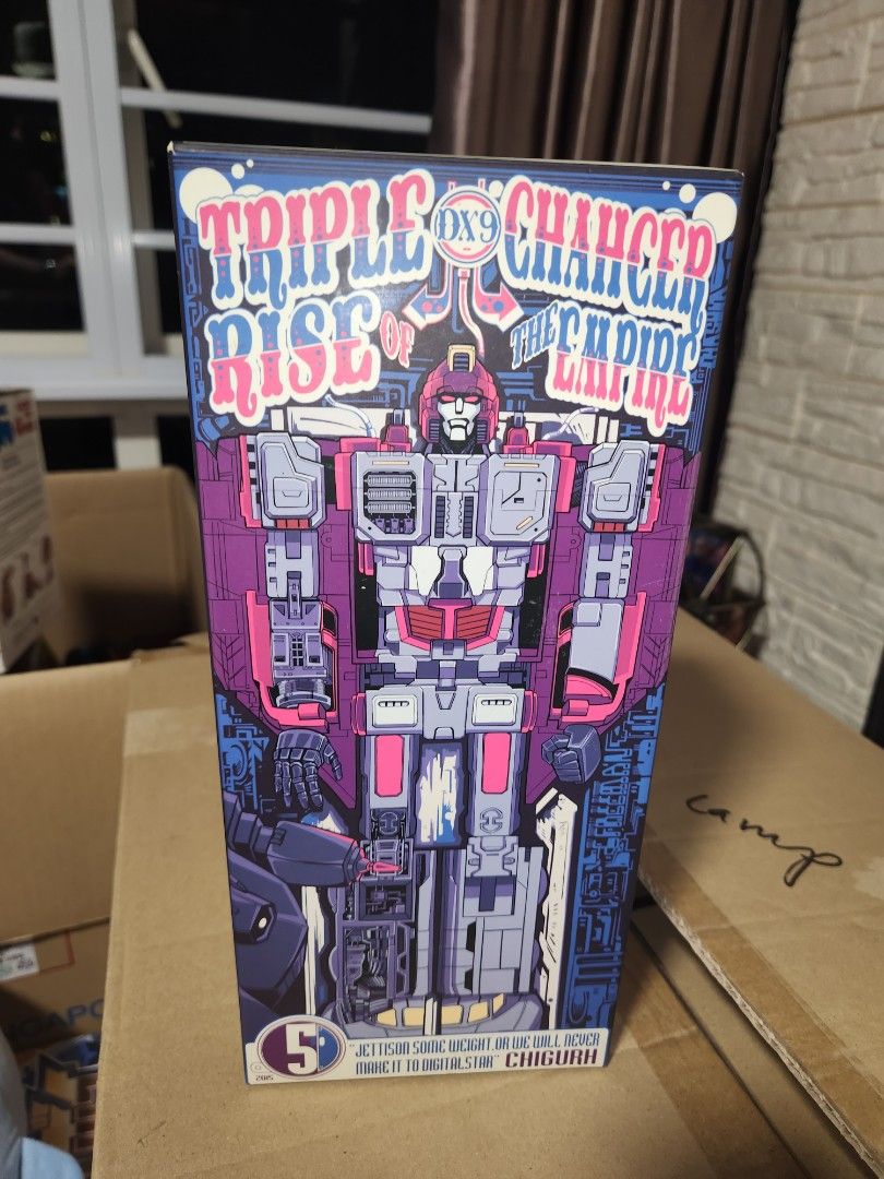 Transformers (Category: Toy Figures) located in Singapore. Submitted by mervinzeng (Listing ID 1264243820, Image 1). Description: triple changer chigur. mp scale.