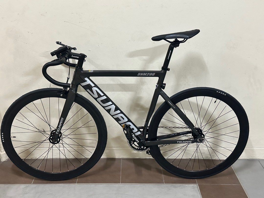 TSUNAMI SNM200 fs, Sports Equipment, Bicycles & Parts