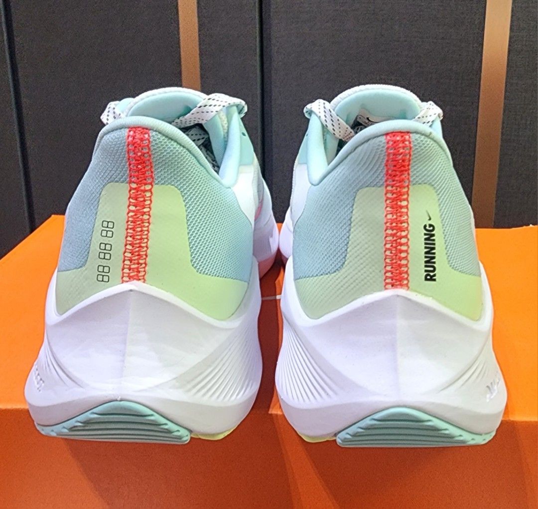 womens nike zoom winflo