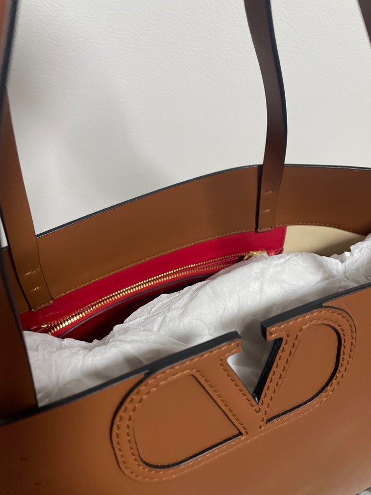 Garavani bag store