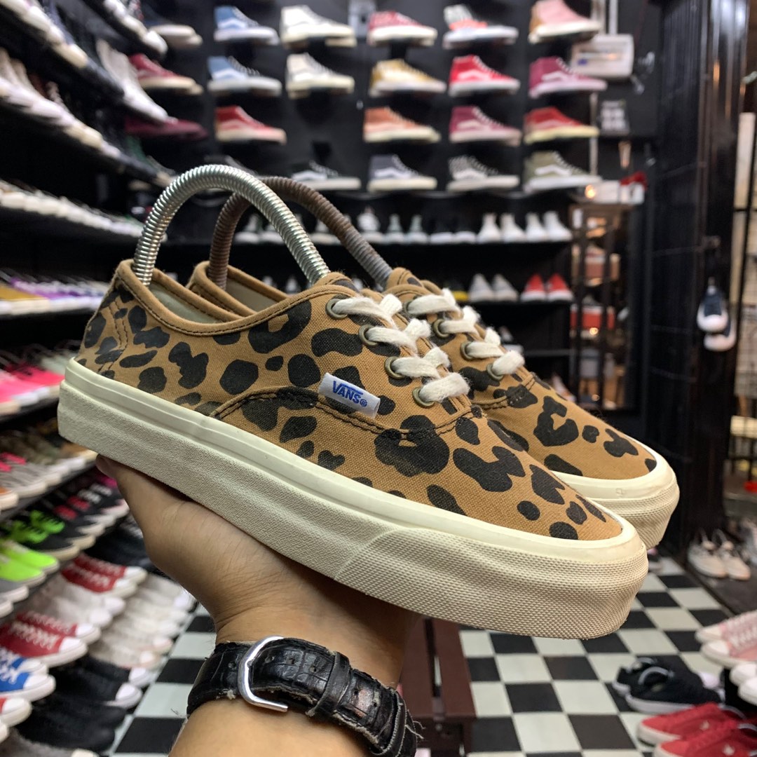 Vans Anaheim Authentic DX Leopard Women s Fashion Footwear
