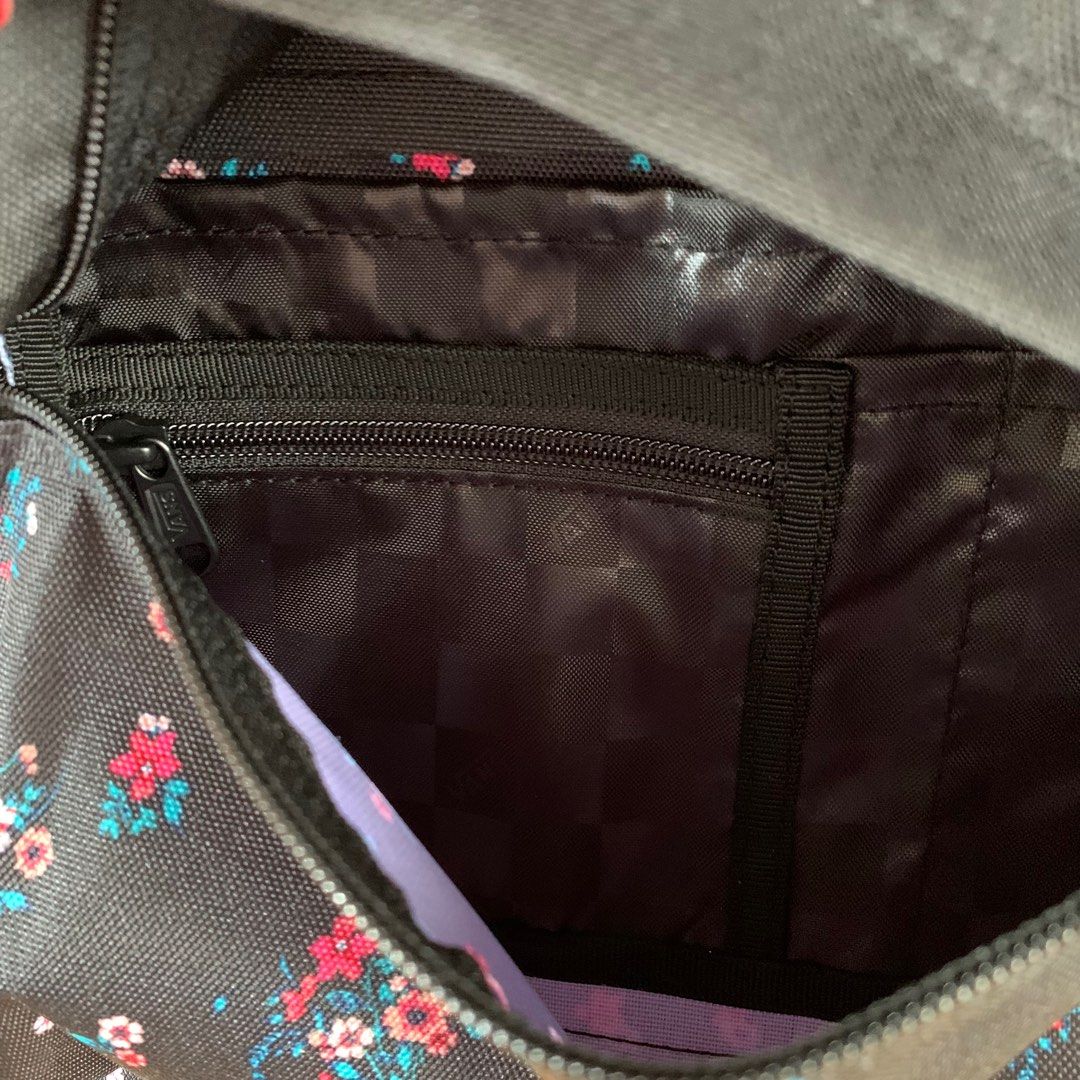 Vans realm backpack satin floral top