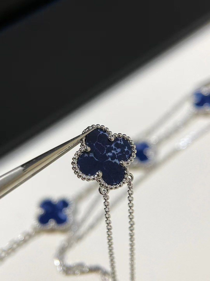 Vca alhambra bracelet price clearance
