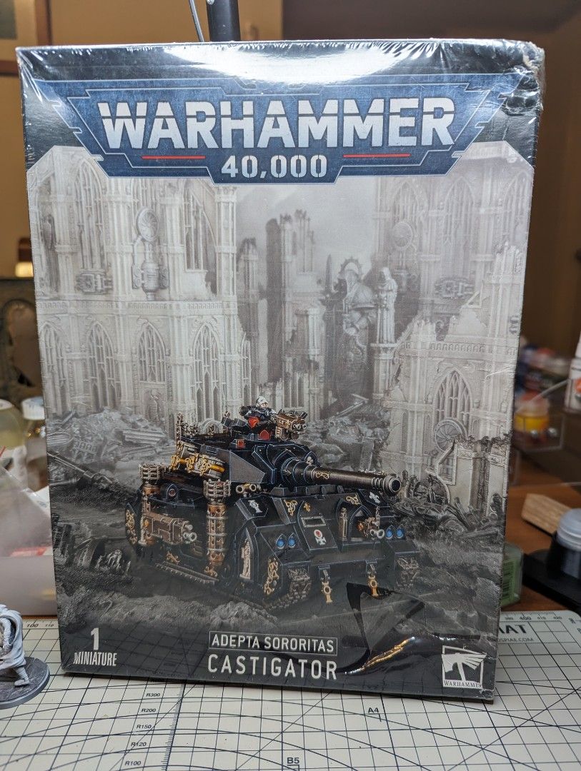 Warhammer 40 Adepta Sororitas Castigator Tank, Hobbies & Toys, Toys