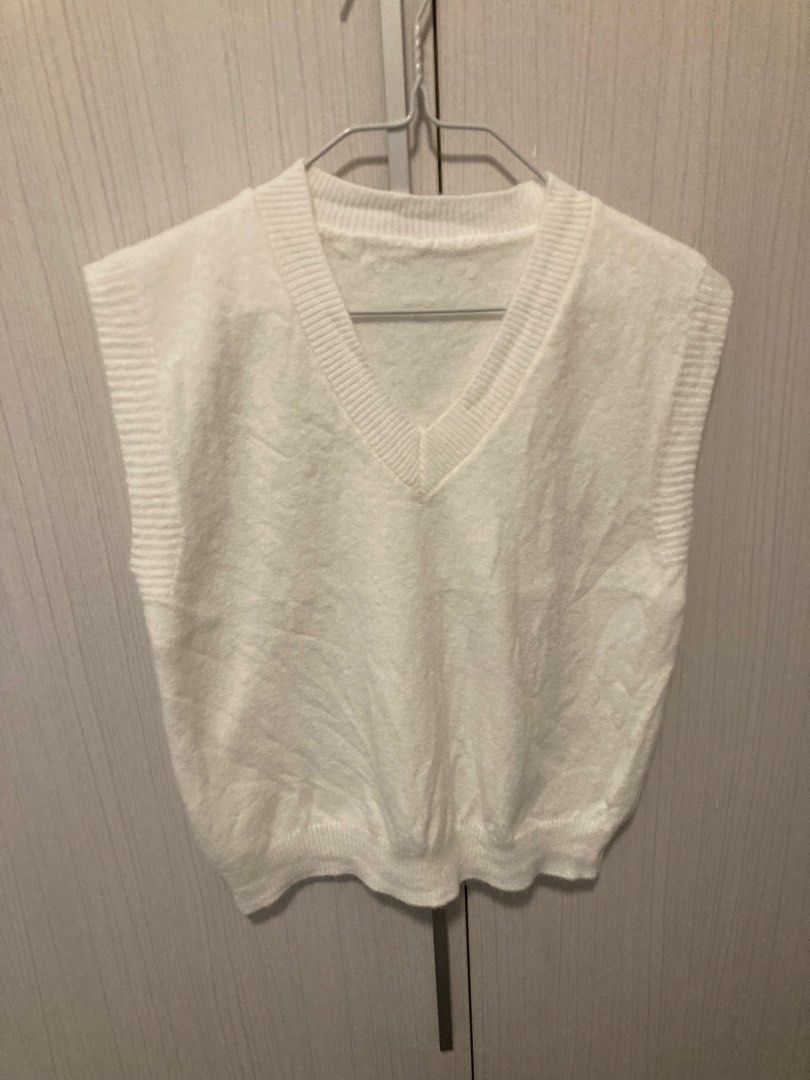 White sleeveless best sale sweater vest