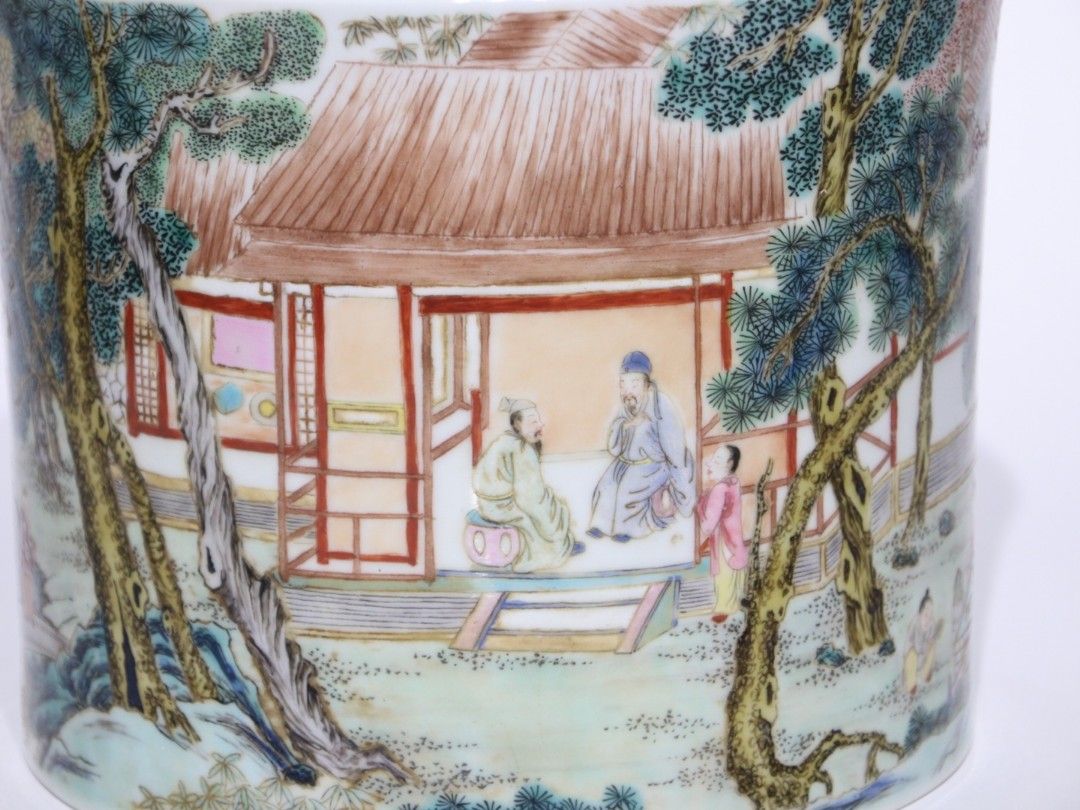 古董瓷器收藏：清雍正款粉彩人物故事紋書卷筒（清中期）收藏品級別興趣
