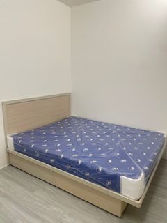 雙人床架+床頭板+床墊