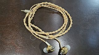Acoustune HS1695Ti in-ear headphones (price reduced)