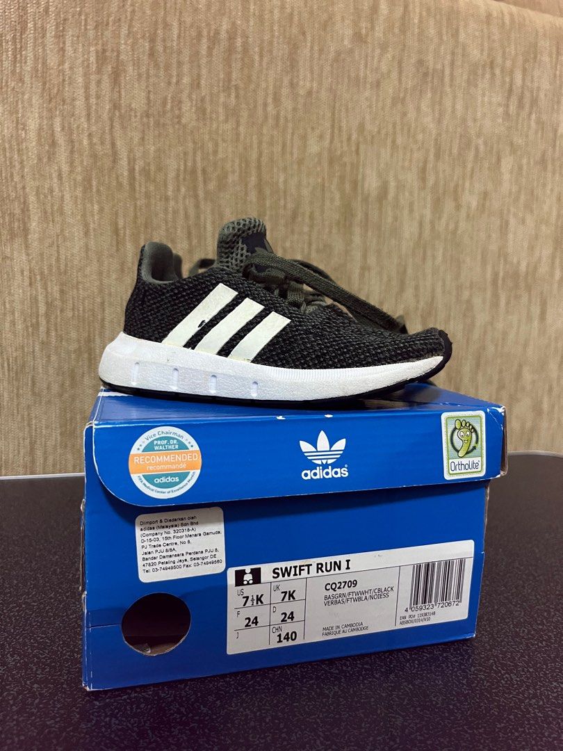 Adidas swift run black store sparkle