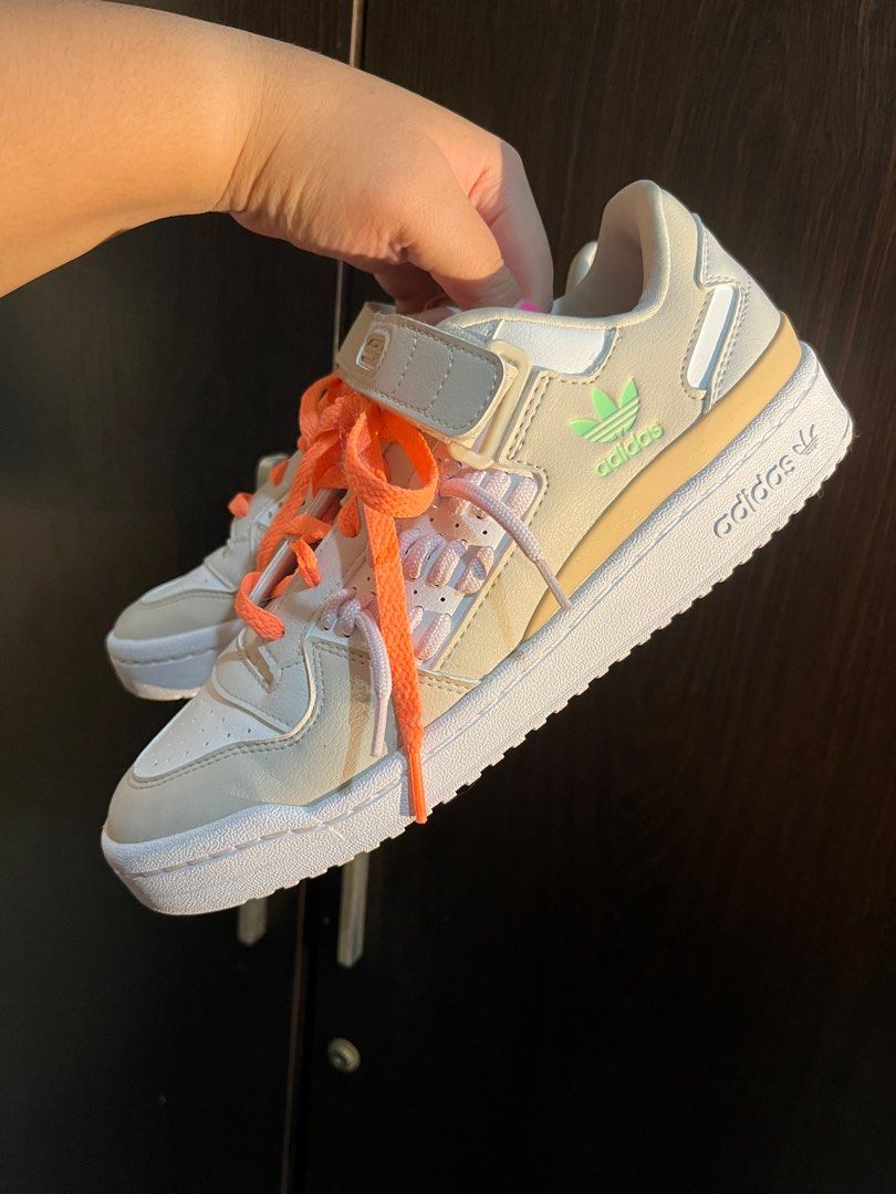 adidas wmns forum