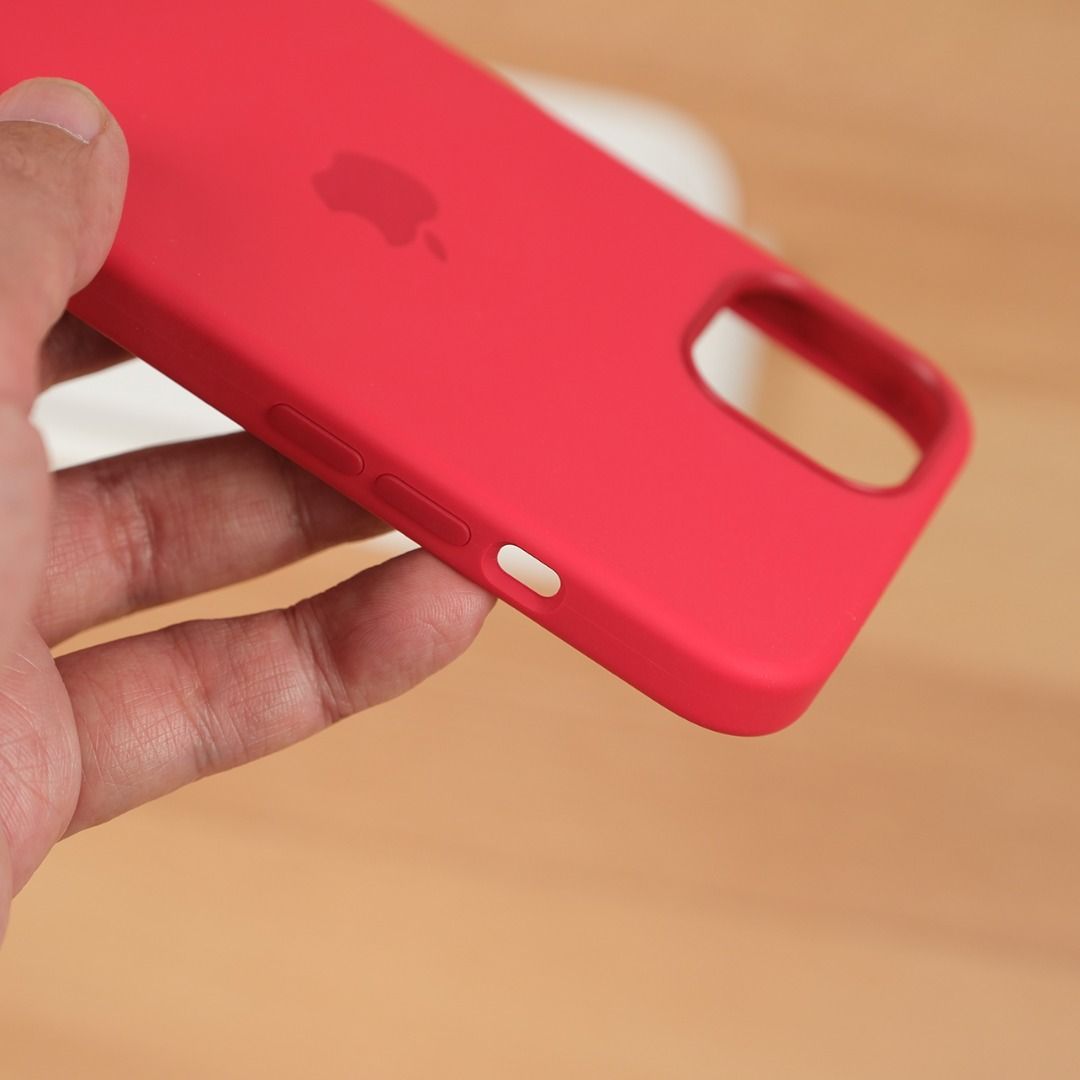 iPhone 13 Silicone Case with MagSafe - (PRODUCT)RED - Apple