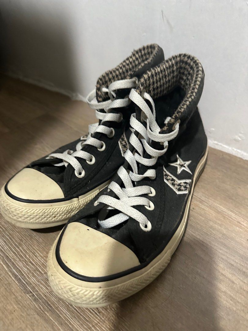 Authentic Converse Black Hi Sneakers (Category: Sneakers) located in Pasig City. Submitted by mendd (Listing ID 1264295931, Image 2). Description: rfs: di na nagagamit nakatambak na lang size : US 6 Mens - US 8.5 Womens negotiable for sure buyers.