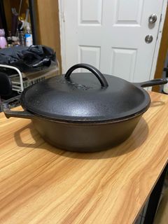 Authentic Lodge Cast Iron Deep Pan with Lid + FREE Lodge Rubber Handle