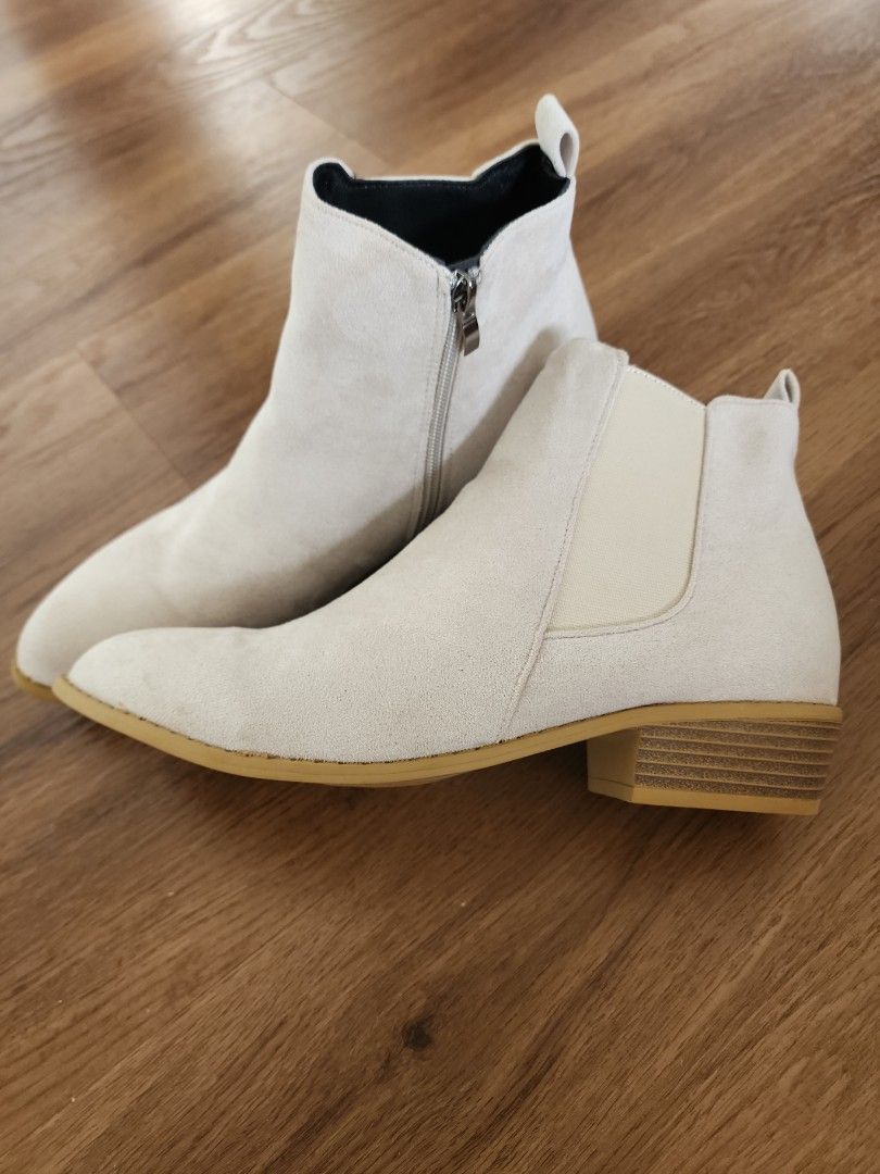 White low shop ankle boots