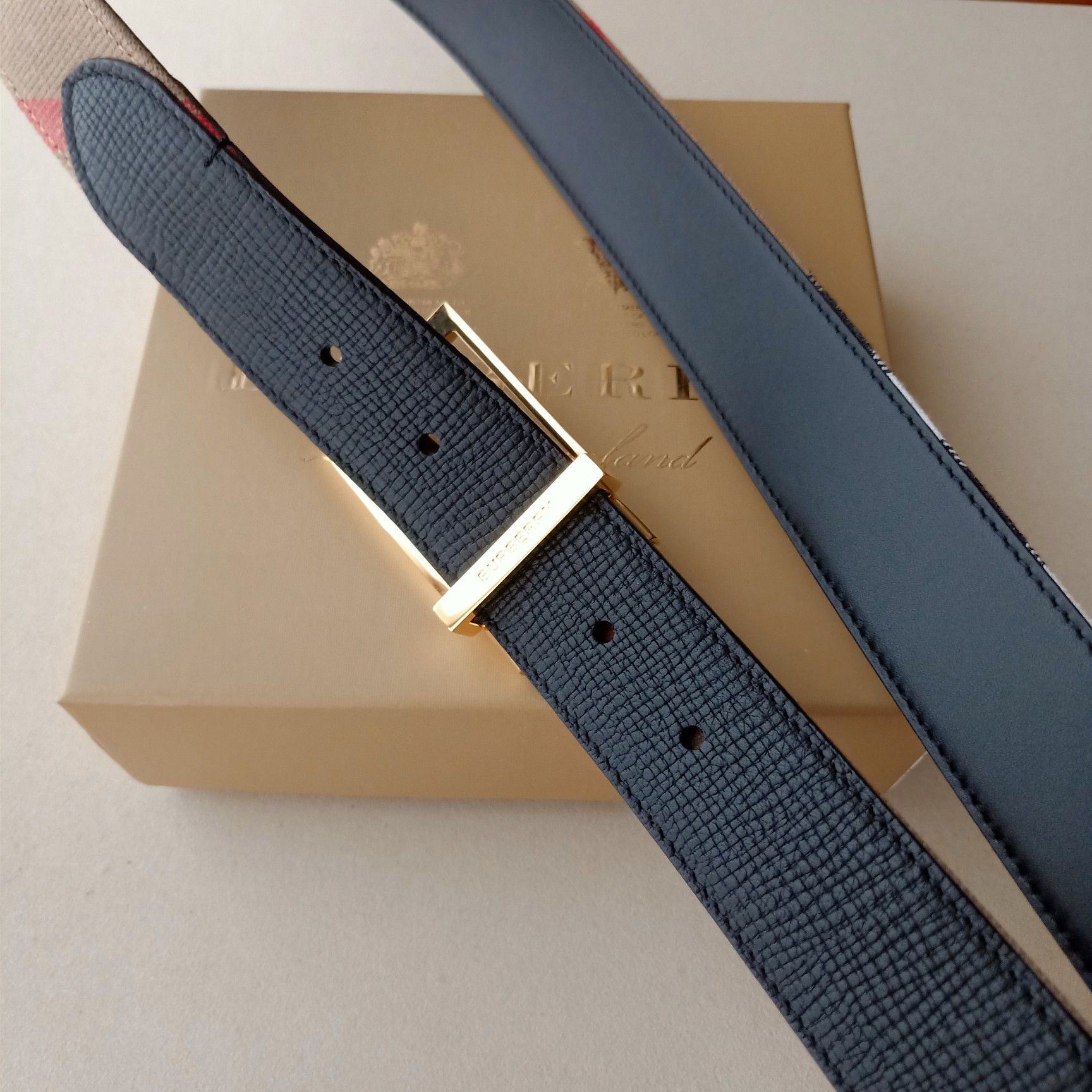 Burberry belt mens green sales