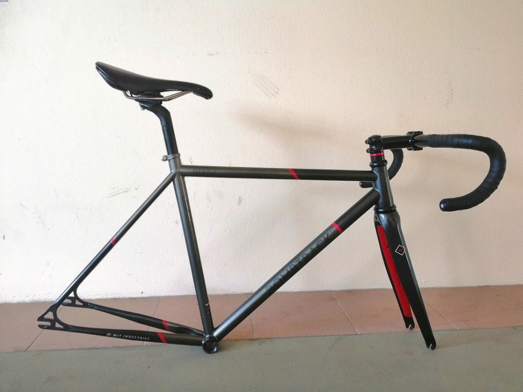 Bombtrack Needle Fixie Frameset Sports Equipment Bicycles
