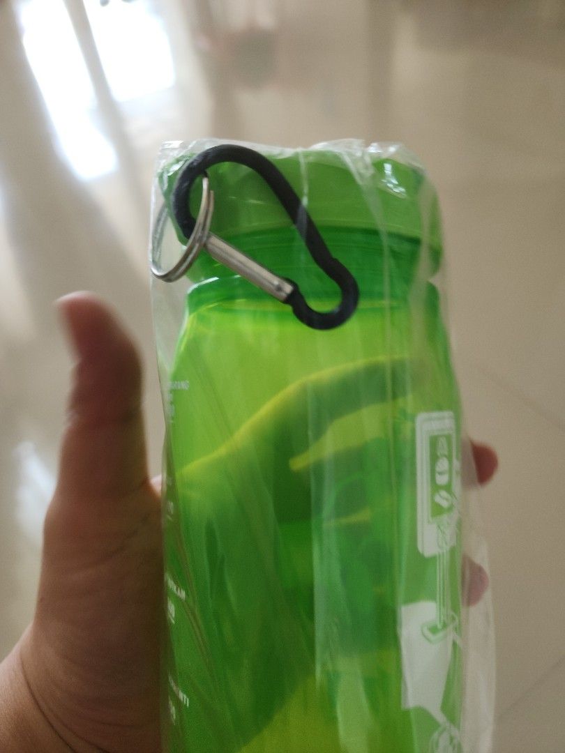 Botol Minum MCD warna hijau, Kitchen & Appliances di Carousell